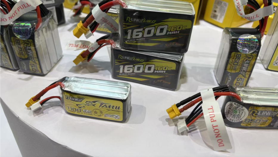 足球無人機(jī)電池 足球無人機(jī)電池